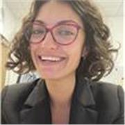Enfermera con doble nacionalidad española-británica y experiencia como profesora de inglés y español para extranjeros.