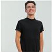 Arquiteto, mestre em design estratégico. Auxilia com planejamento de futuro, escolha de ensino superior, reforços escolares da edu