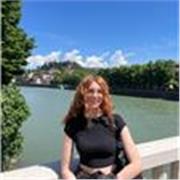 Studentessa universitaria dí giurisprudenza offre ripetizioni in letteratura italiana, storia e filosofia, inglese e tedesco