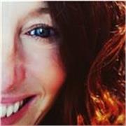 Soy una profesora de danza y coreógrafa, on más de 15 años de experiencia. Presento a mis alumn@s a examen y les llevo a concursos de danza. Soy comunicativa y entusiasta. Empiezo desde cero y también puedo reforzar los conocimientos de alumn@s expertos  