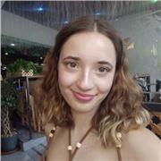 Estudiante de ingeniería da clases de apoyo a alumnos de primaria y de educación secundaria