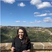 Une Étudiante motivée à faire progresser vos enfants