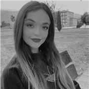 ¡Hola! Aunque mi formación está en el ámbito del marketing, siempre he tenido una gran pasión por la enseñanza de los más pequeños