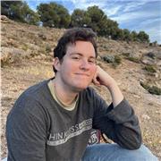 Profesor ilusionado por la materia con ganas de compartir las maravillas de poder contar a través del audiovisual