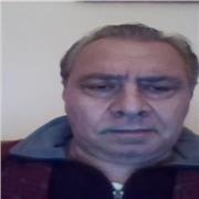 Docente in pensione di Disegno e Storia dell'arte impartisce lezioni di disegno a ragazzi della scuola secondaria di 2°grado