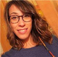 Laurea in storia dell'arte e in interpretariato lis.

lavoro a scuola assistentendo alunni disabili.