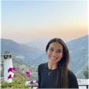 Graduada en ADE bilingüe, capacitada para dar clases particulares de inglés, lengua, matemáticas y economía. Realizado el Master del profesorado y actualmente soy profesora particular. Disponible en horario de mañanas y tardes, presencial y online