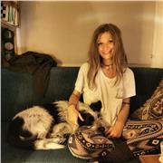 aufgeschlossene Anglistik-Studentin mit Nachhilfeerfahrung