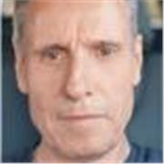 Profesor de estrategia , marketing , organizacion.
Formado en IESE y la Universidad de Cambridge 