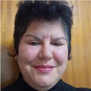 De Español, a cualquier nivel. Soy Doctora en Ciencias de la Educación, tengo 10 años de experiencia como profesora universitaria