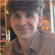 Experienced A level and GCSE maths tutor with years of experience