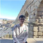 Profesor de español nativo para alumnos extranjeros con el deseo de aprender el idioma de Cervantes.