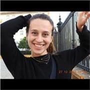 Insegnante laureata in lettere disponibile per aiuto allo studio e per le materie umanistiche (latino e greco comprese)