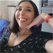 I'm a native French speaker who like to teach French with fun!