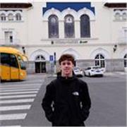 Estudiante con bachiller ya terminado, da clases a niños o adolescentes