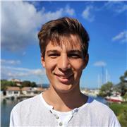 Studente di ingegneria informatica impartisce lezioni di Informatica, sistemi e reti e TPSIT