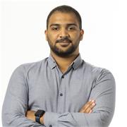 Math tutor with engineering background offering online lessons for school and university students — patient, clear, and results-dr