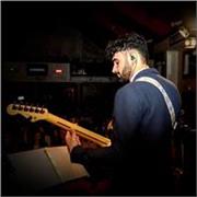 Scopri il musicista che c'è in te... Attraverso le mie lezioni riuscirai a raggiungere un ottimo livello con la chitarra.