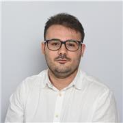 Profesor de derecho para todos los cursos, especialidad en Derecho tributario