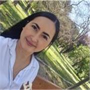Profesora de inglés apta para dar clases a niños de preescolar y primera infancia