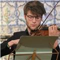 Diplomato in violino offre lezioni di violino e viola