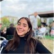 Studentessa universitaria offre aiuto compiti per bambini delle elementari e medie, ripetizioni di italiano, matematica, storia e filosofia per ragazzi del liceo. 
Posso aiutare gli stranieri ad apprendere l'italiano