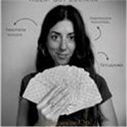 Soy Diseñadora Industrial, Tatuadora y arte terapeuta. Ofrezco talleres creativos personalizados según la necesidad. 