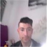 Ragazzo con passione per lingua italiana si propone per insegnamento