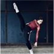 Doy clases de ballet para diferentes niveles, danza contemporánea, yoga y preparación física