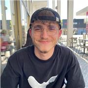 Ich biete effektive Englisch-Nachhilfe für Schüler an, die ihre Noten verbessern und sicherer sprechen möchten