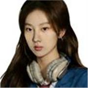 I'd describe myself as a patient, approachable and well-organised language tutor and my lessons are aimed at beginners. 