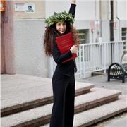 ¡Hola! 
Se stai cercando ripetizioni, esercitazioni di conversazione o lezioni private di spagnolo puoi contattarmi in qualsiasi momento per preparare un programma dettagliato secondo le tue esigenze.