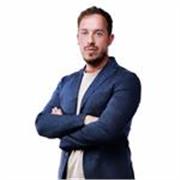 Laureato alla magistrale in architettura, impartisco lezioni di Modellazione 2D e 3D con Rhino, AutoCAD e Sketchup, renders