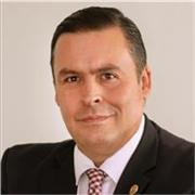 Especialista en Derechos Humanos y Derecho Constitucional