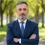 Graduado en Ciencia Política y de la Administración. Experto en políticas públicas. Actualmente estudiando psicología.
