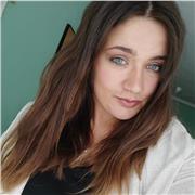 Profesora de castellano imparte clases a extranjeros