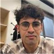 Estudiante del grado universitario para dar clases de refuerzo presenciales para las recuperaciones