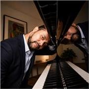 Profesor de piano. Clases especializadas en desarrollo Técnico e Interpretativo para todas las edades y niveles