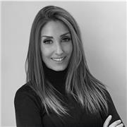 Profesora de inteligencia artificial para todos los niveles y aplicado a la vida práctica (búsqueda de trabajo, automatización).