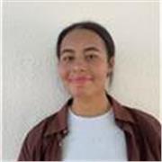 Profesora de ingles que ayuda con cualquier disciplina, para cualquier edad.