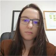 Aulas de escrita criativa para desenvolver sua voz e criar histórias envolventes do zero