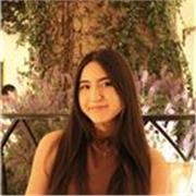 Persona de primero de carrera del doble grado de pedagogía y E. infantil,  dispuesta a ayudar a los niños de infantil y primaria. 