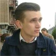 Laureato in Filosofia e Storia e docente, impartisce lezioni di Storia