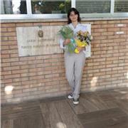Studentessa universitaria offre ripetizioni ai ragazzi delle scuole medie e superiori.