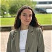 Diplomata Liceo linguistico e laureata in diritto, disponibile per ripetizioni/aiuto nello studio