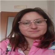 laureata in economia e commercio impartisco lezioni di Italiano , Spagnolo ,Inglese e Francese dato il mio diploma in Liceo Lingui
