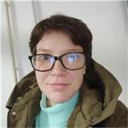 Profesora de programación en Python, en C++, y FrontEnd