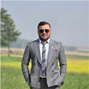 I’d describe myself as a friendly and patient teacher who loves helping people feel confident using English.