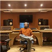 Olá! I’m native Portuguese and give private lessons in Portuguese