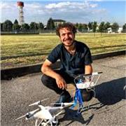 Offro lezioni online o presenziali a ragazzi che vogliono addentrarsi nel mondo delle riprese video con droni e videocamere